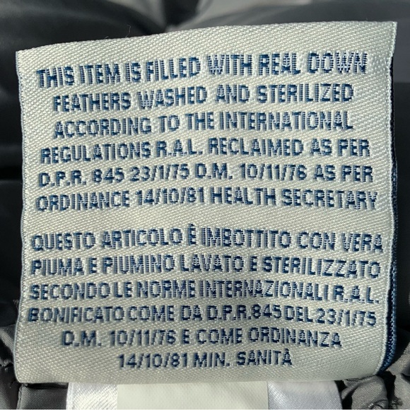 Moncler kids size 12 down Gray Coat - Picture 8 of 13